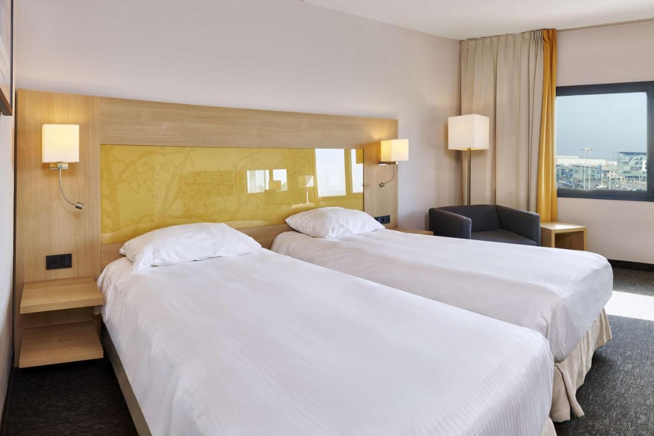 Park Inn By Radisson Liege Airport Grâce-Hollogne Екстериор снимка