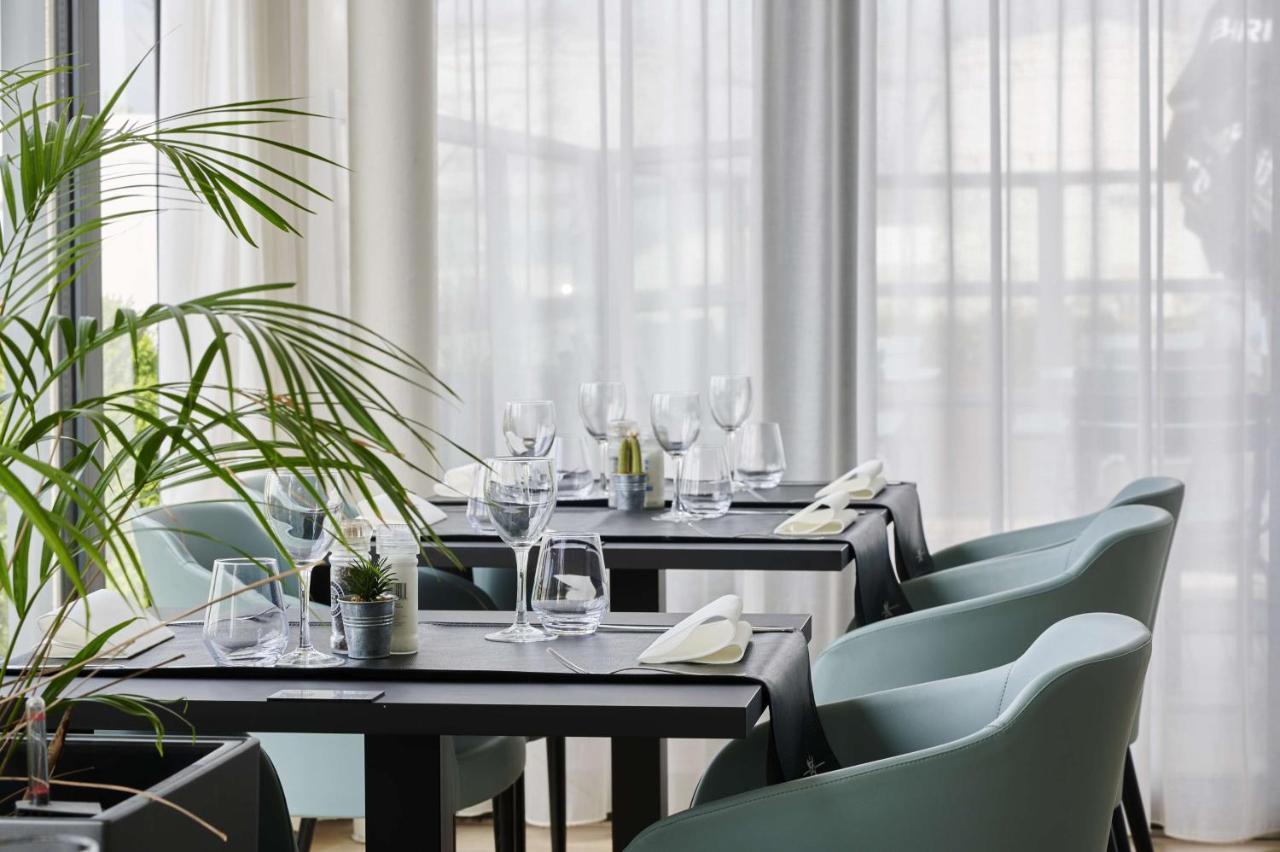 Park Inn By Radisson Liege Airport Grâce-Hollogne Екстериор снимка