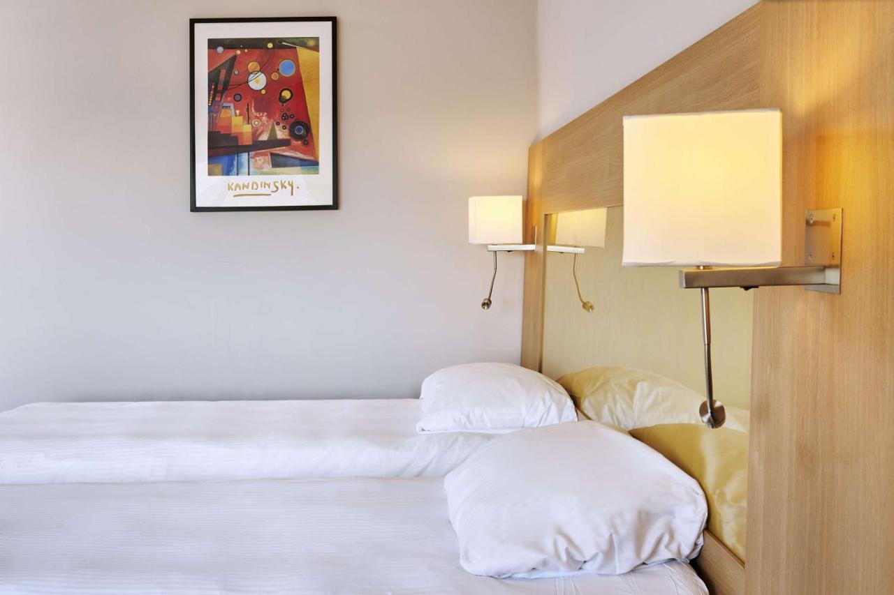 Park Inn By Radisson Liege Airport Grâce-Hollogne Екстериор снимка