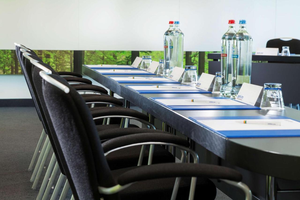 Park Inn By Radisson Liege Airport Grâce-Hollogne Екстериор снимка