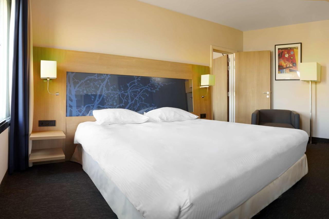 Park Inn By Radisson Liege Airport Grâce-Hollogne Екстериор снимка
