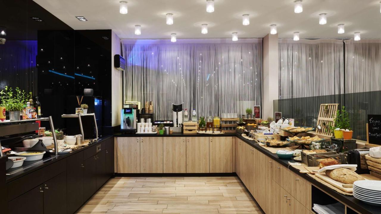 Park Inn By Radisson Liege Airport Grâce-Hollogne Екстериор снимка