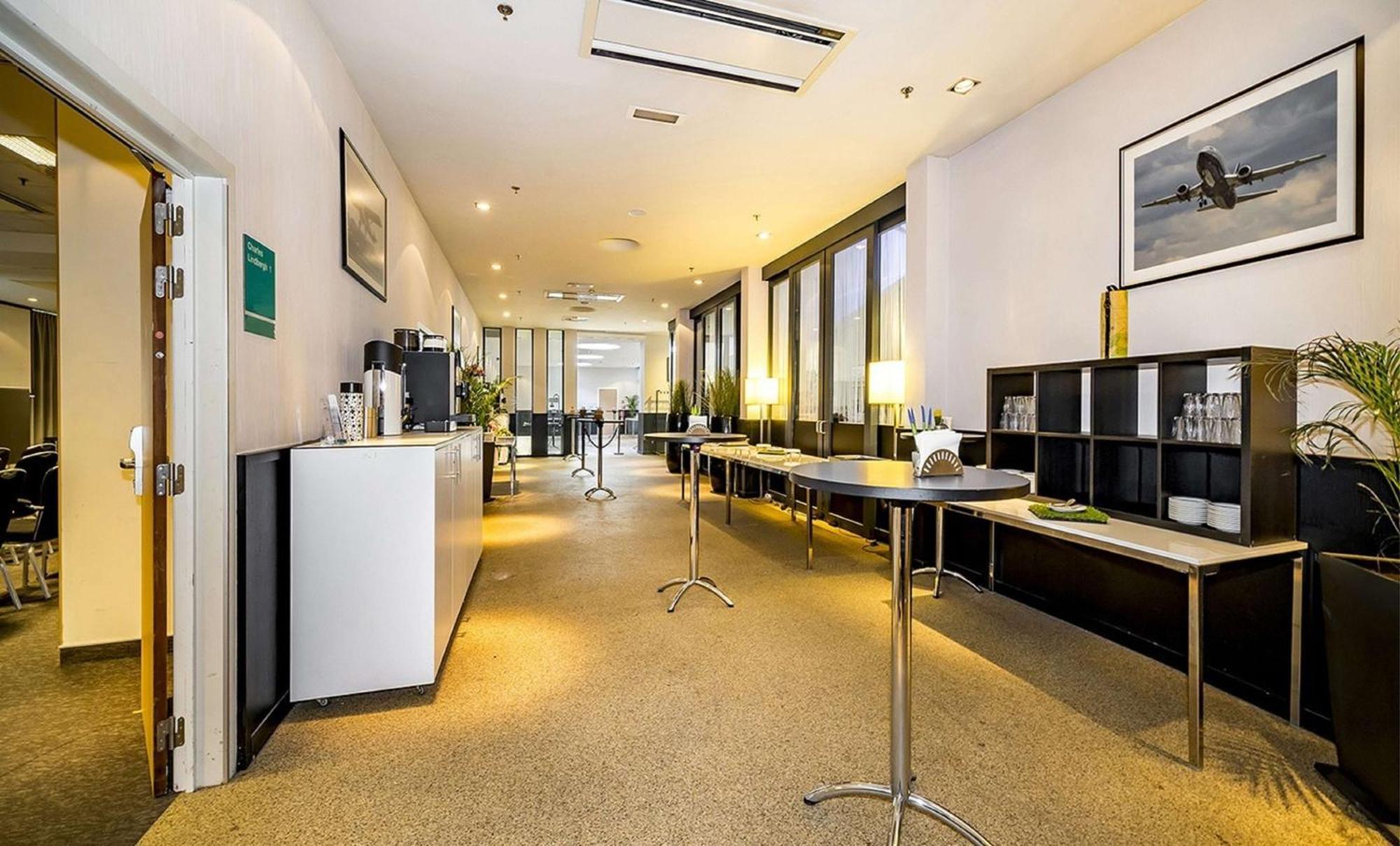 Park Inn By Radisson Liege Airport Grâce-Hollogne Екстериор снимка
