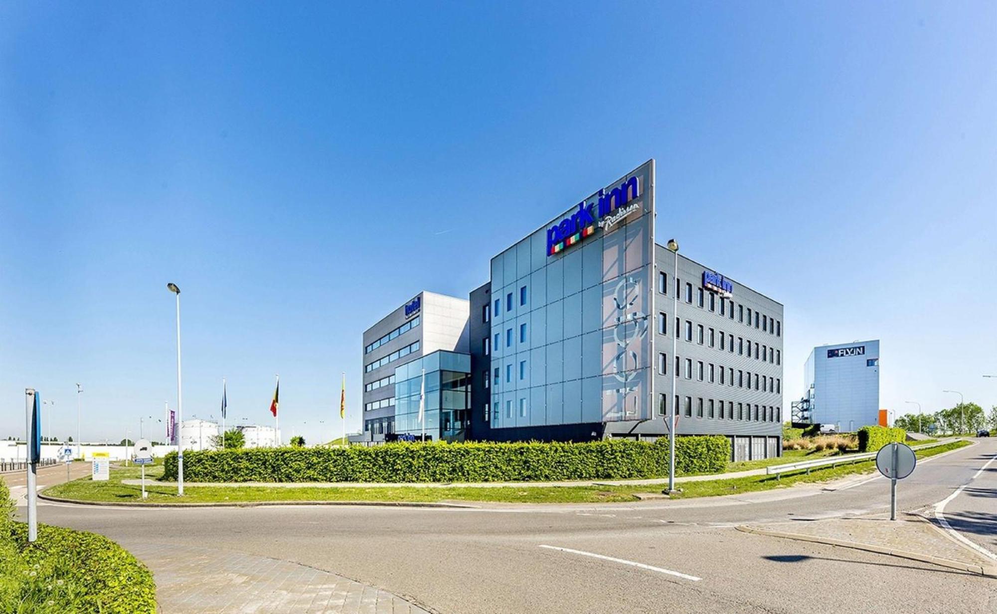 Park Inn By Radisson Liege Airport Grâce-Hollogne Екстериор снимка